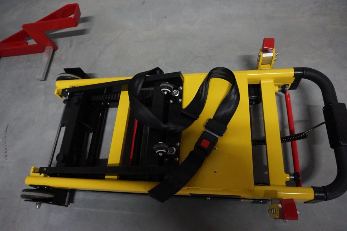 Гусеничный подъемник для инвалидов LG 2004