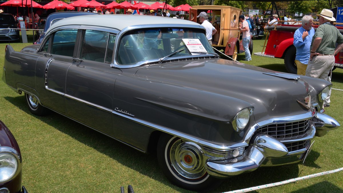 Cadillac Series 62 sedan