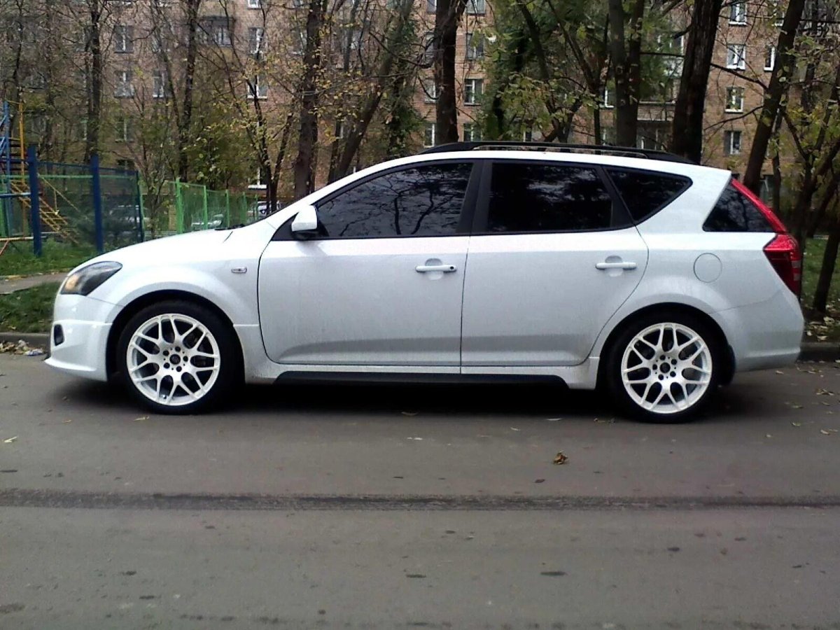 Kia Ceed SW ed FL 17 диски
