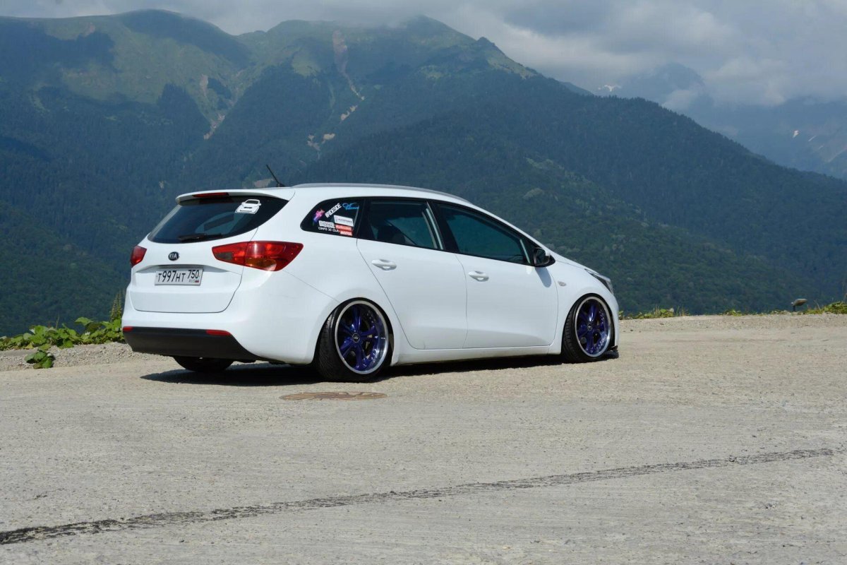Kia Ceed SW стэнс