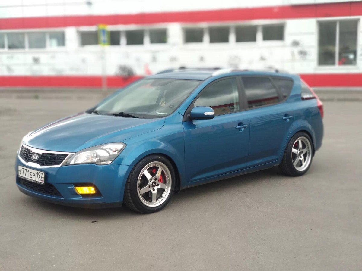 Kia Ceed SW 2010 диски