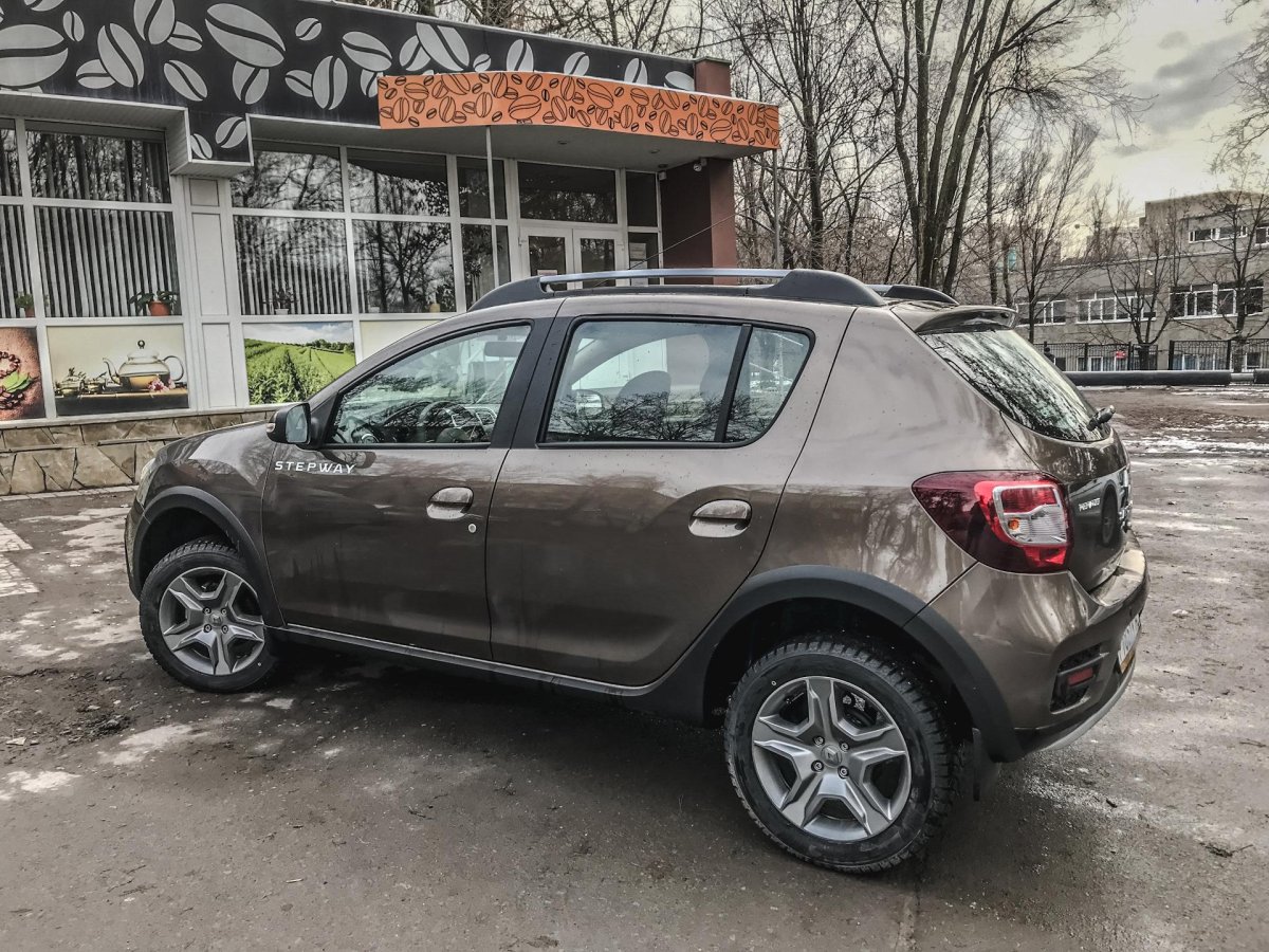Сандеро степвей 2