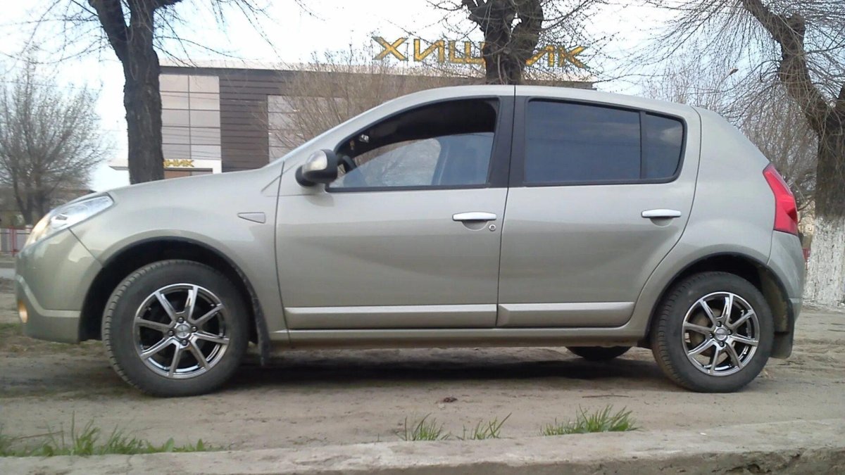 Литые диски на Рено Сандеро 1