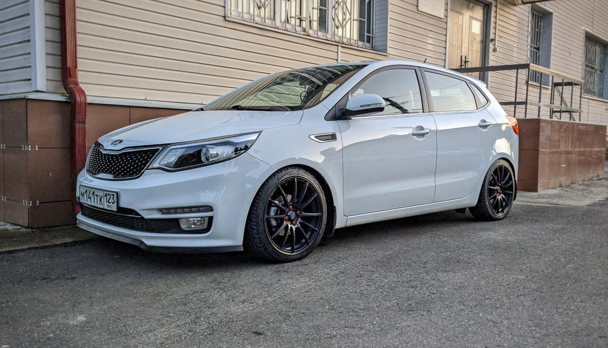 Киа Рио 4 r18