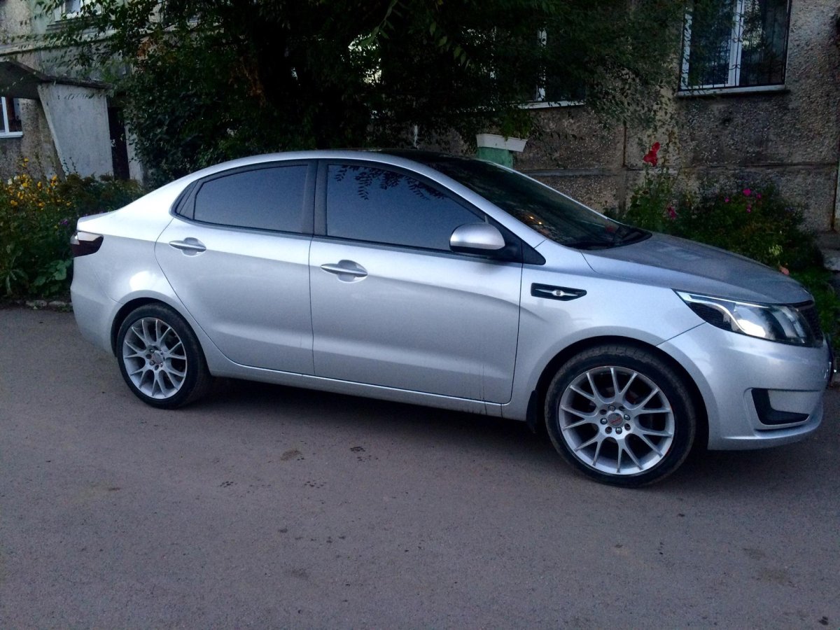 Kia Rio 2 r17