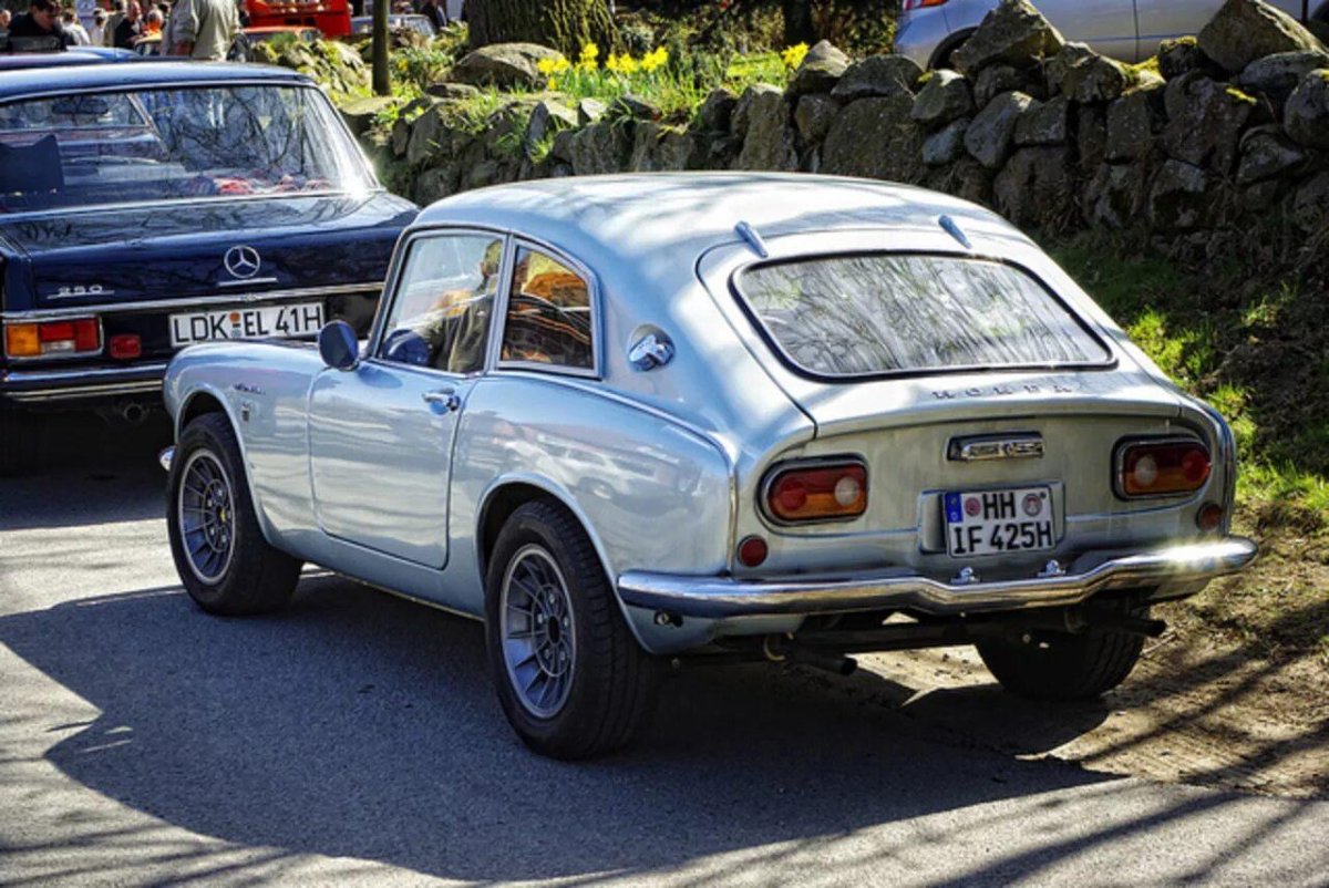 Honda s600