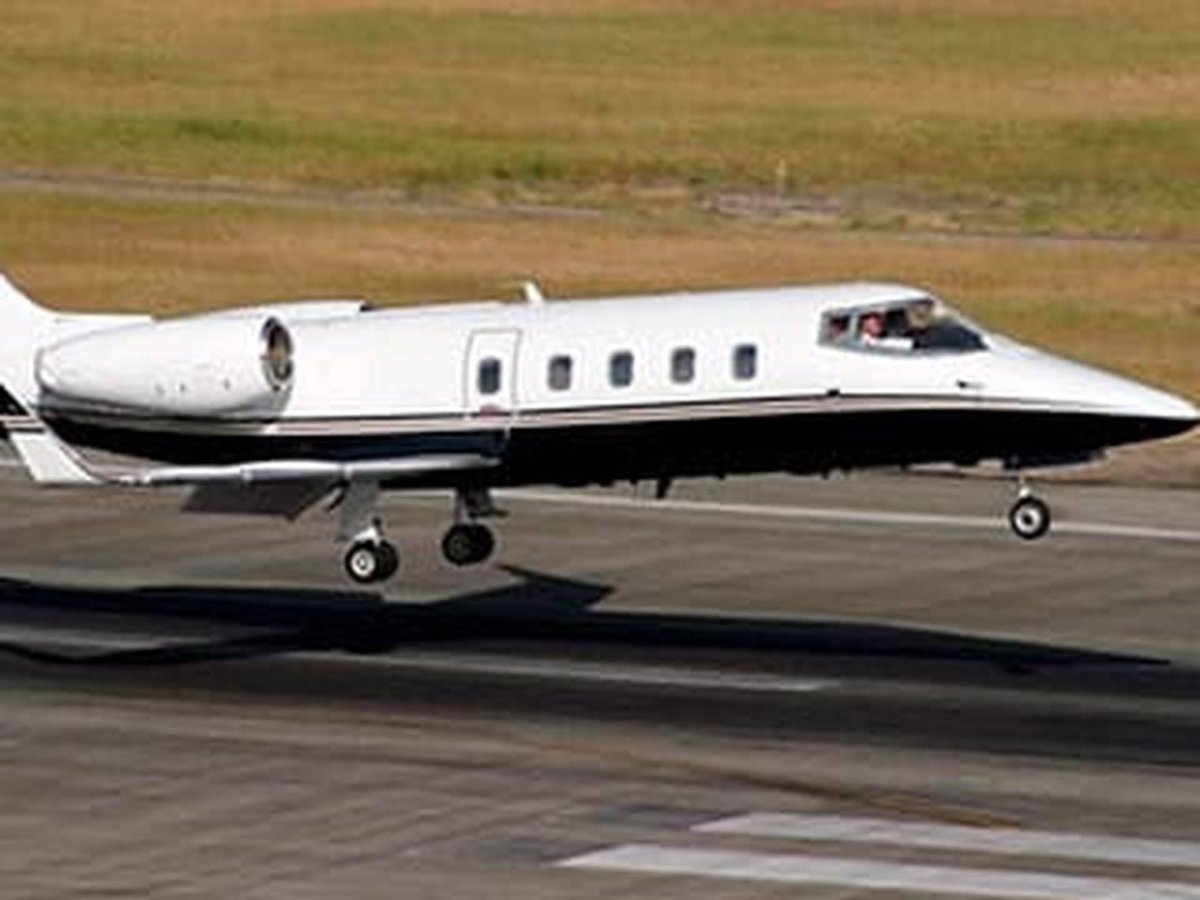 Learjet 55 самолет