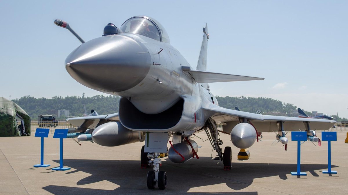 J-10 истребитель