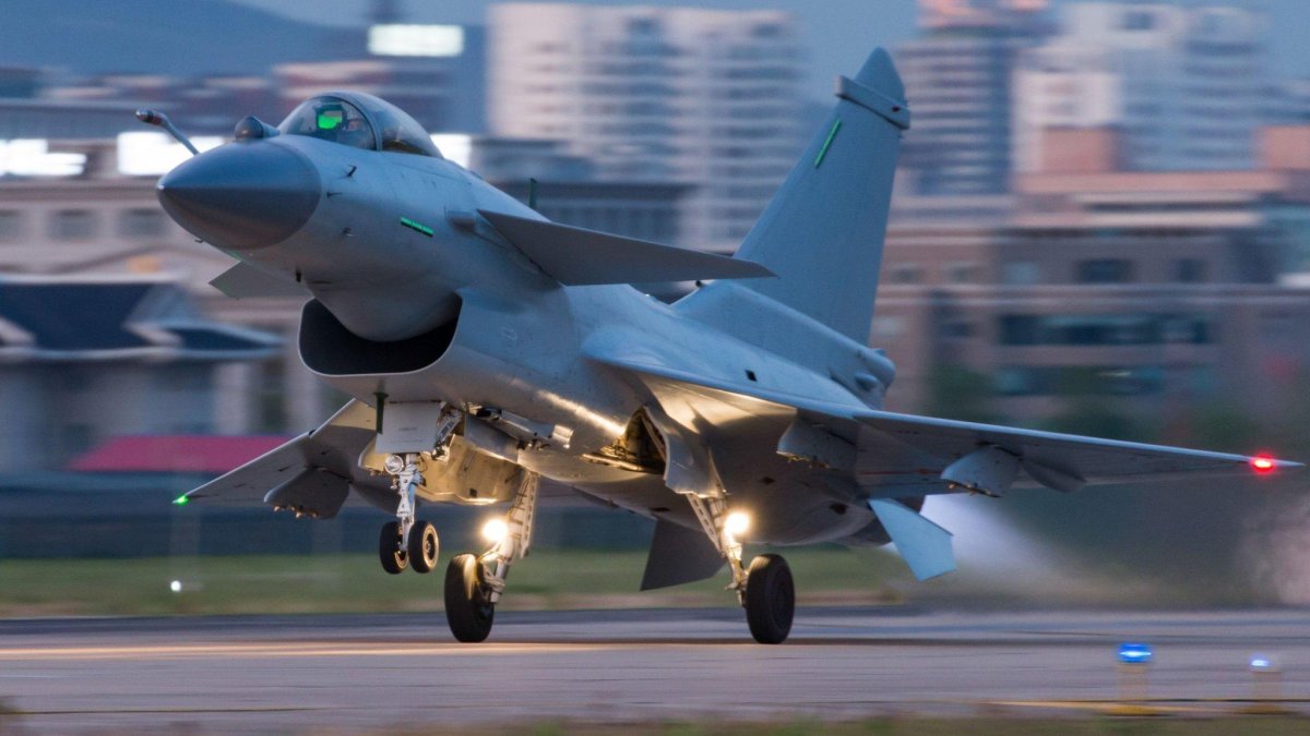 Истребитель Чэнду j-10