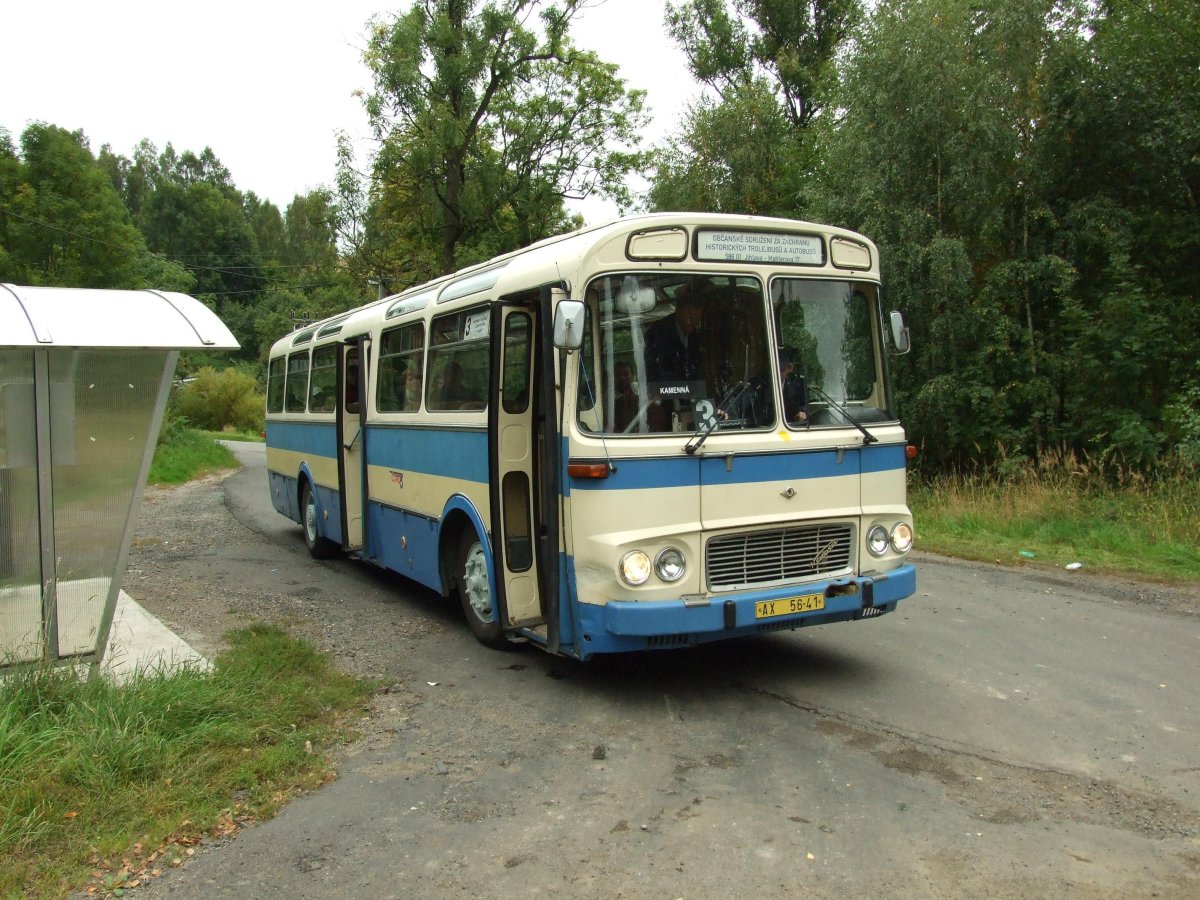 Кароса автобус