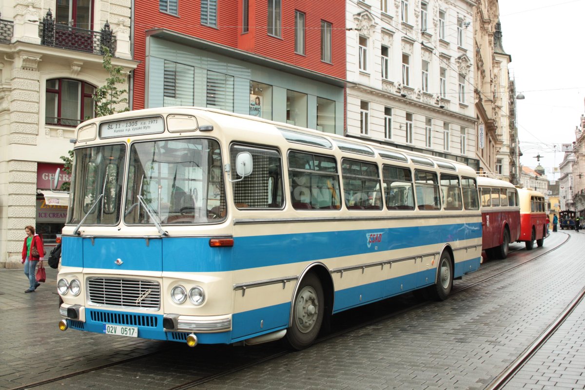 Кароса автобус