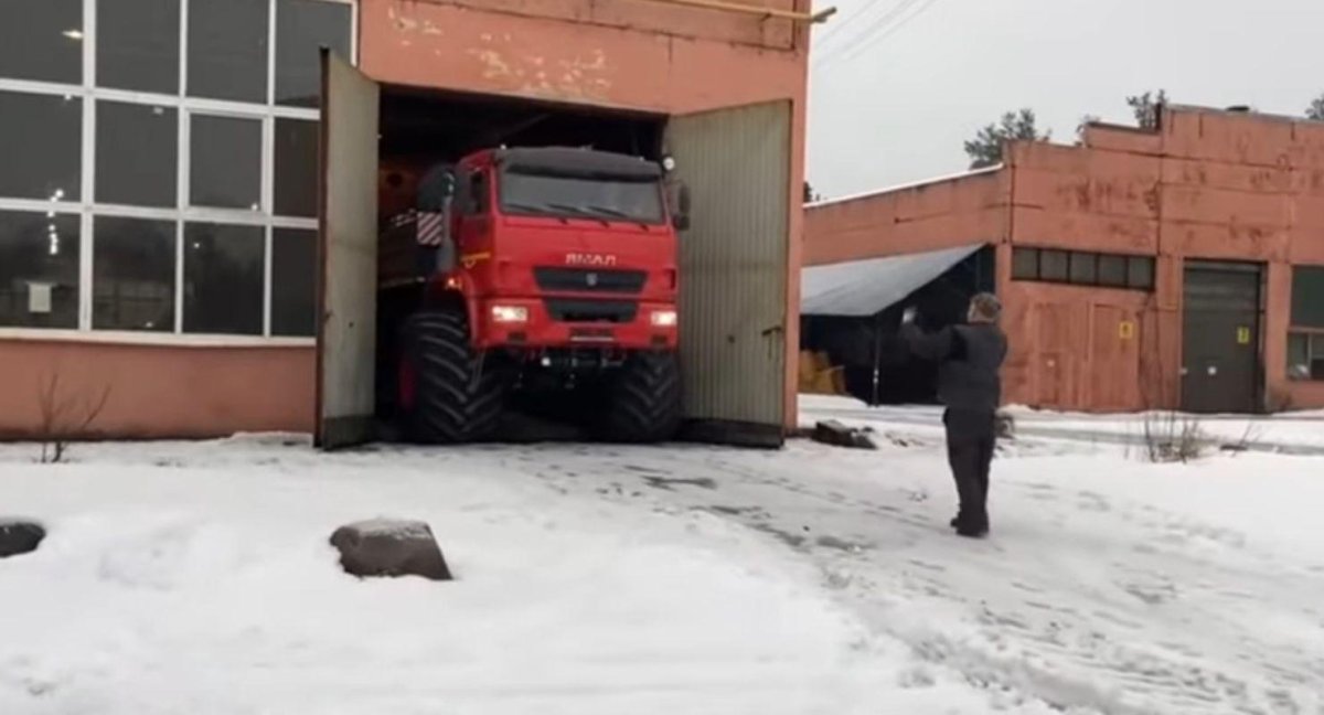 Вездеход Ямал 8х8