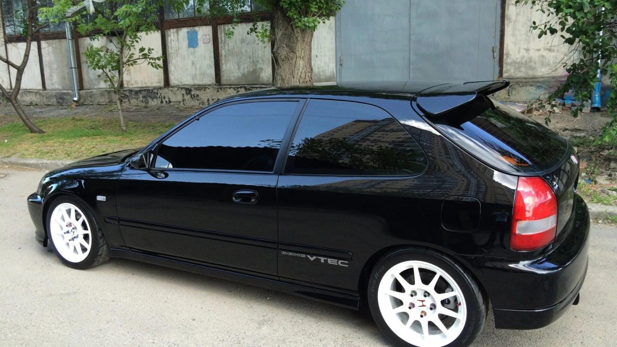 Honda Civic 6 черный