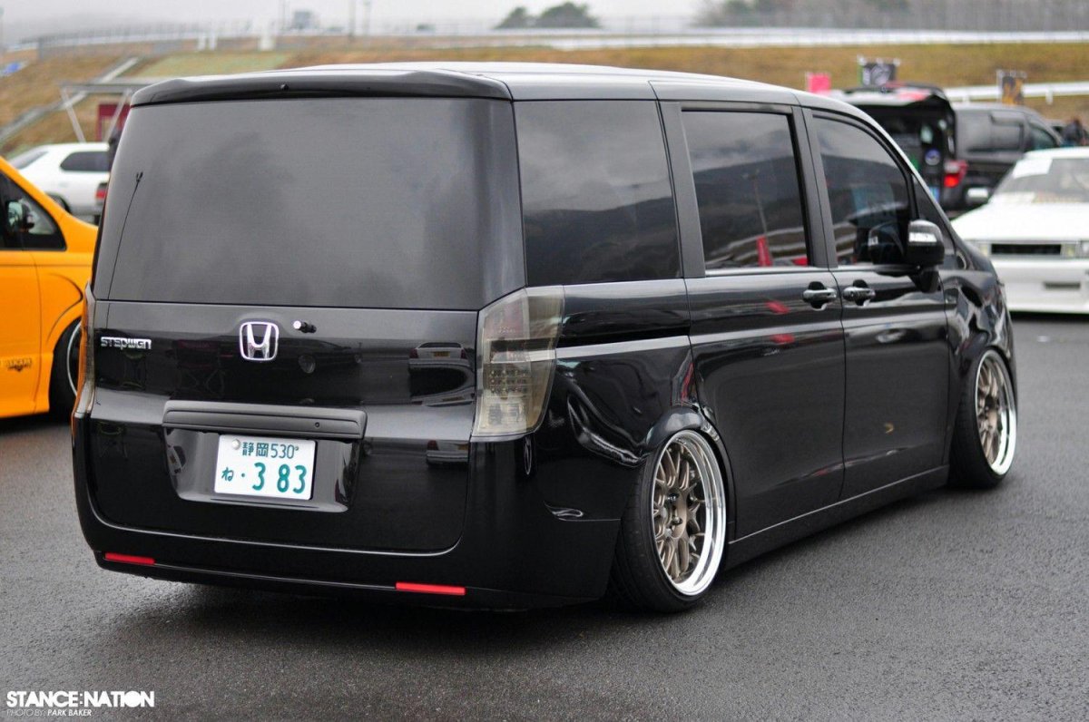 Honda Stepwgn стенс