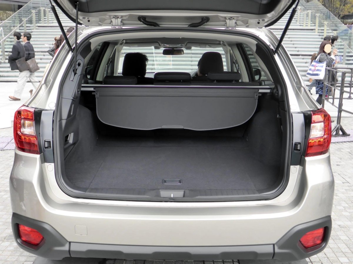 Багажник машины