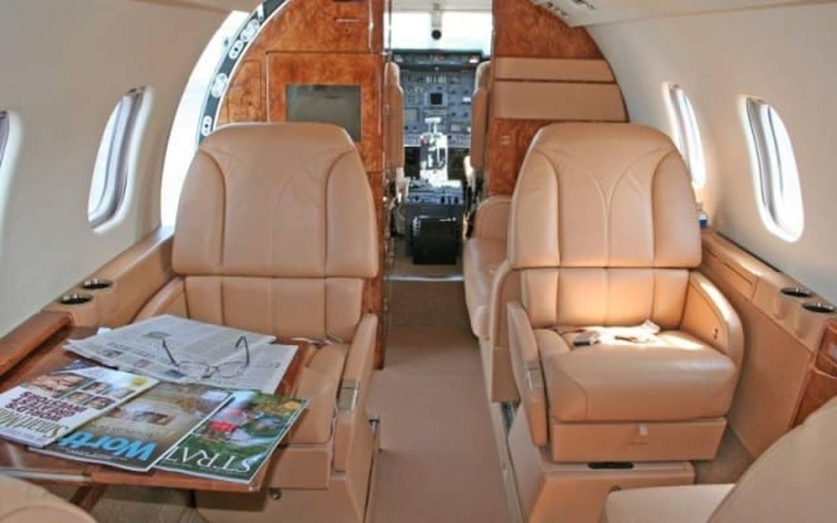 Learjet 60