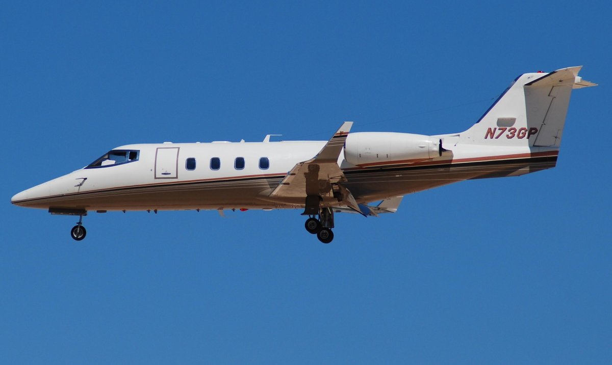 Learjet 24 самолет