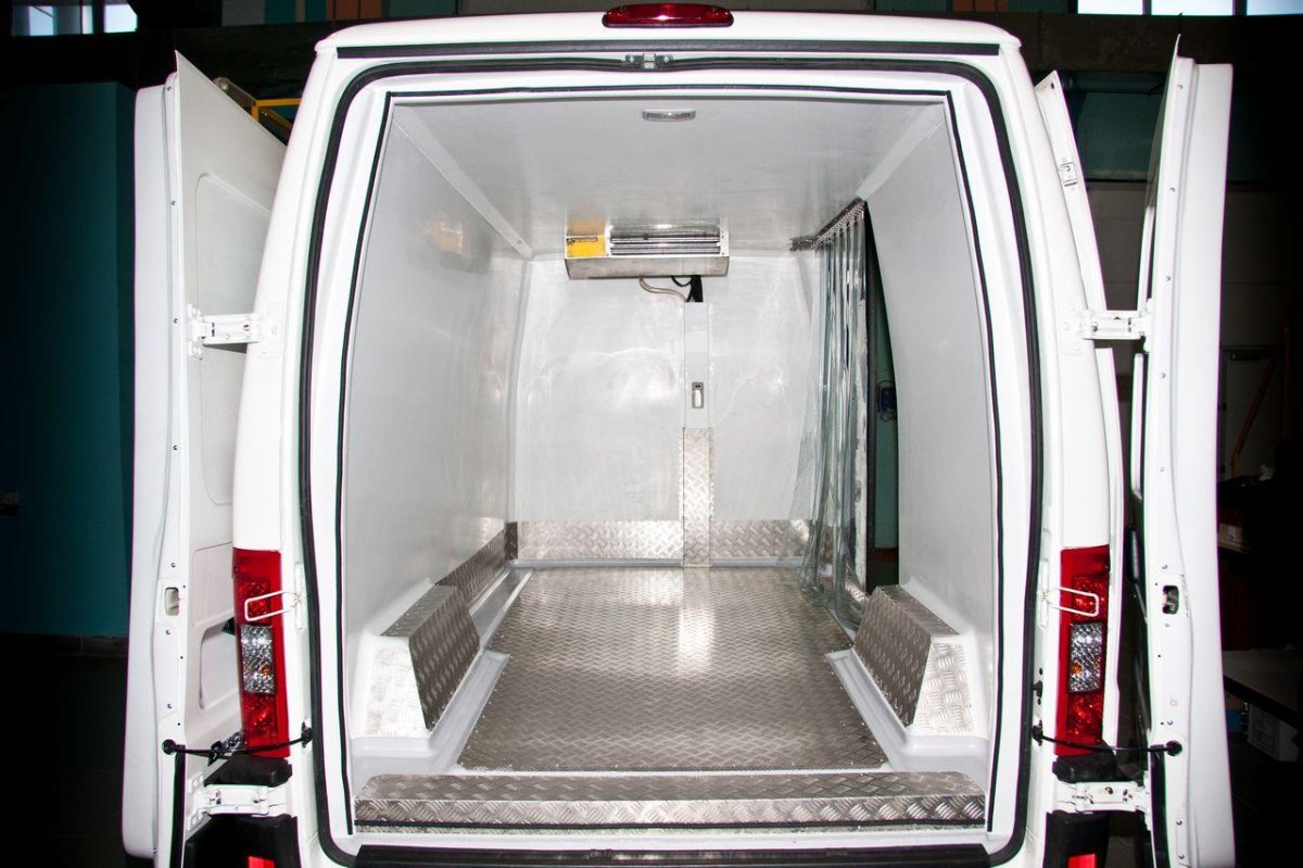 Авторефрижератор Fiat грузовой отсек