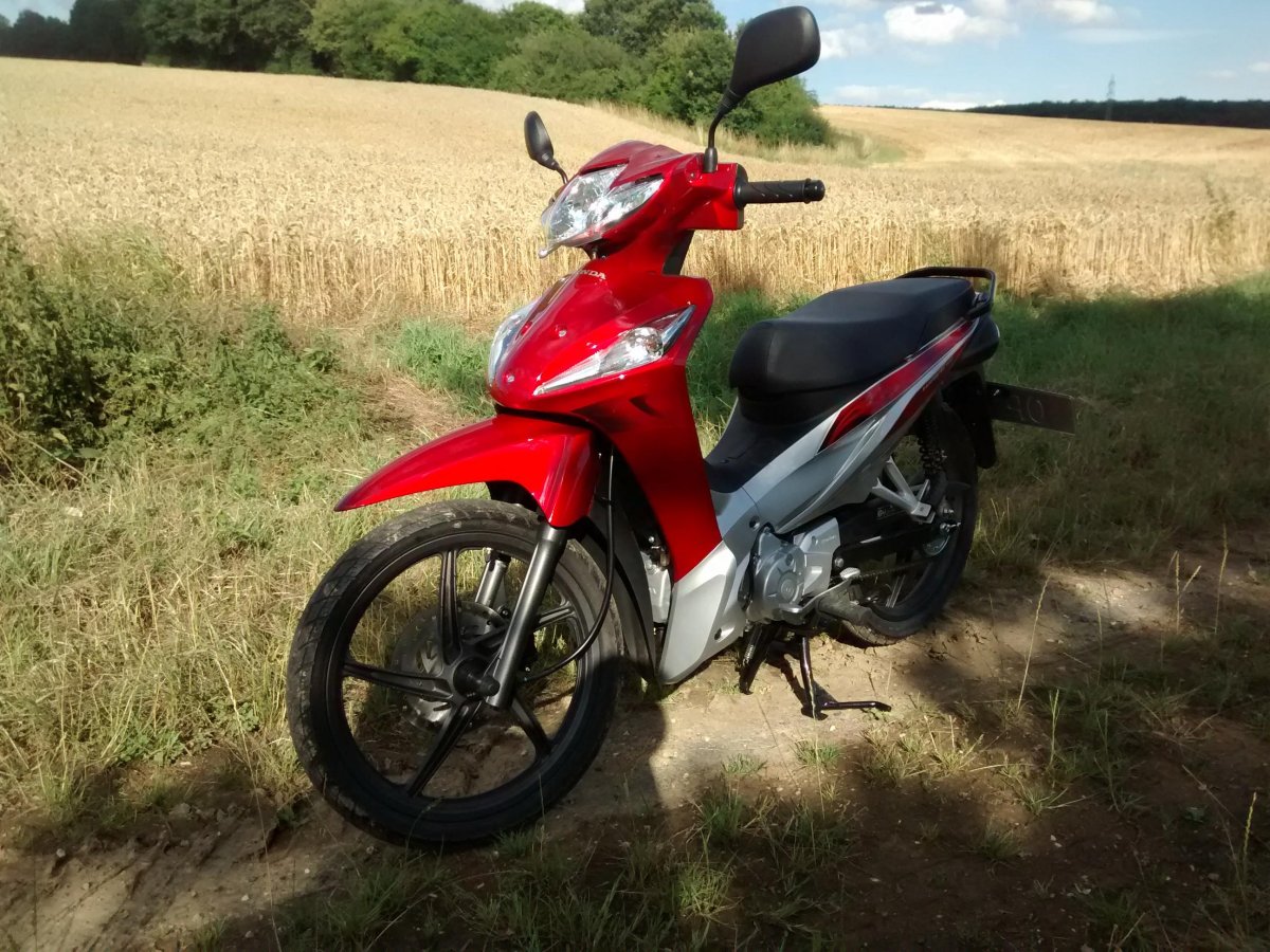 Стекло для Honda Wave 110