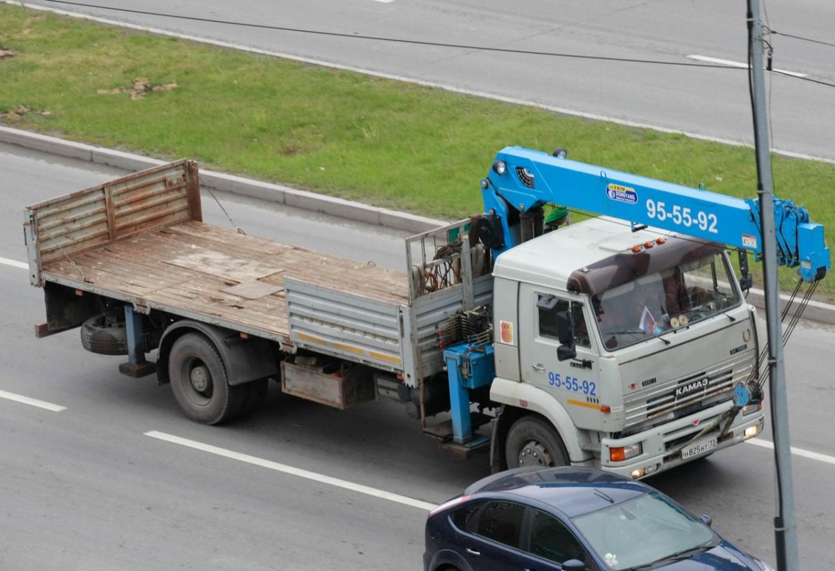 Тягач бортовой КАМАЗ 5360