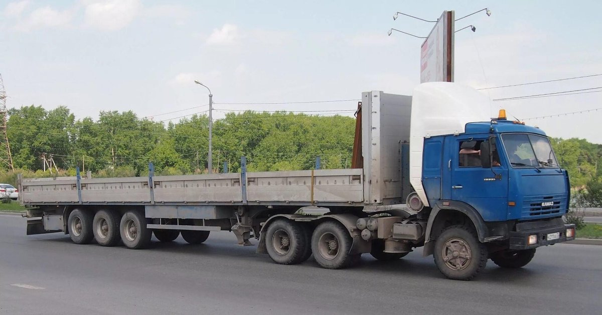 КАМАЗ 54115 фура