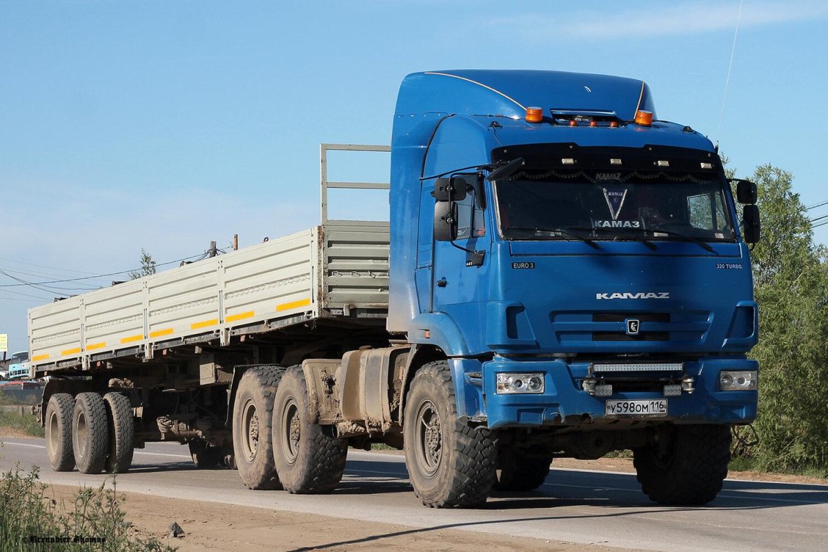 КАМАЗ-44108 седельный тягач