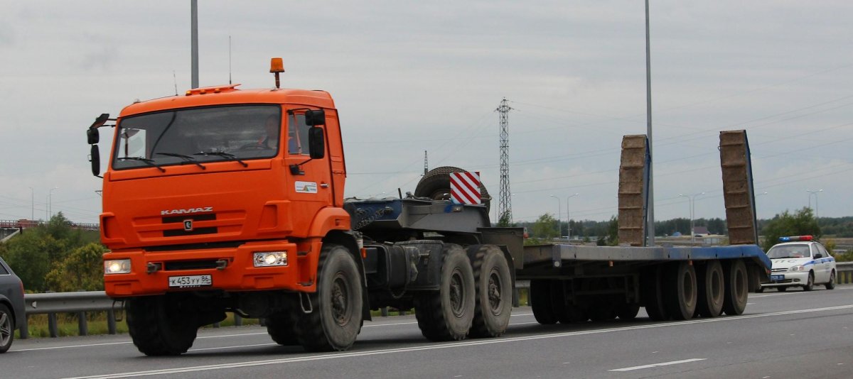 Седельный тягач трал КАМАЗ 44108