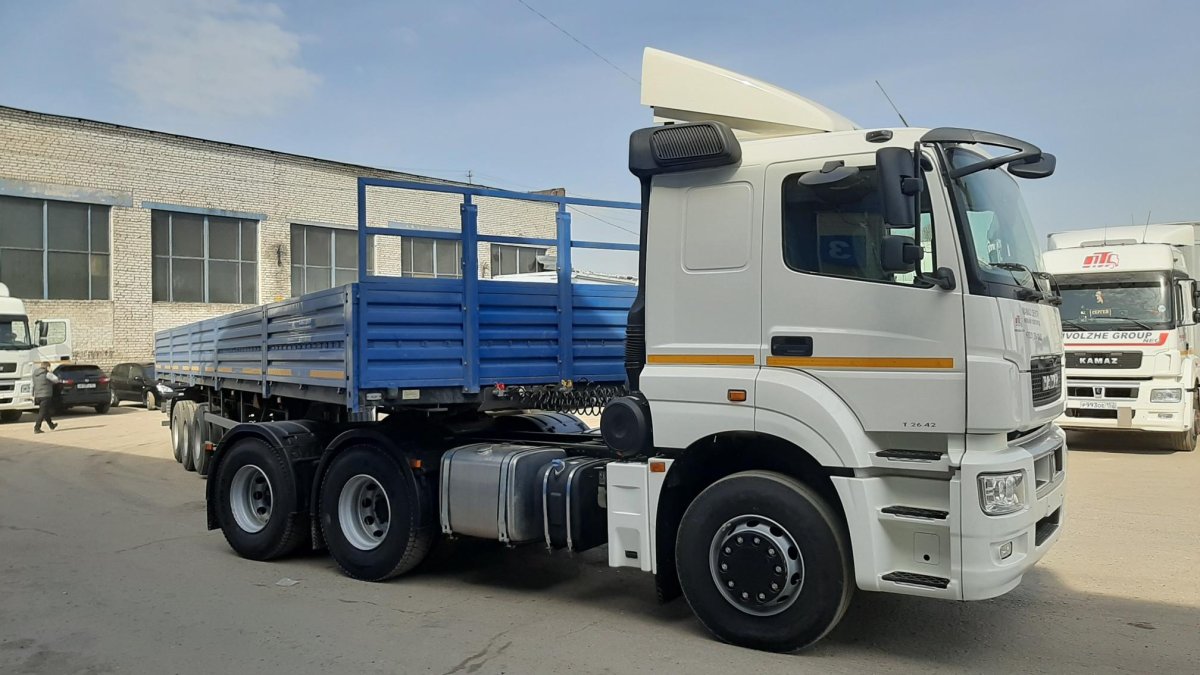 КАМАЗ 65206 контейнеровоз