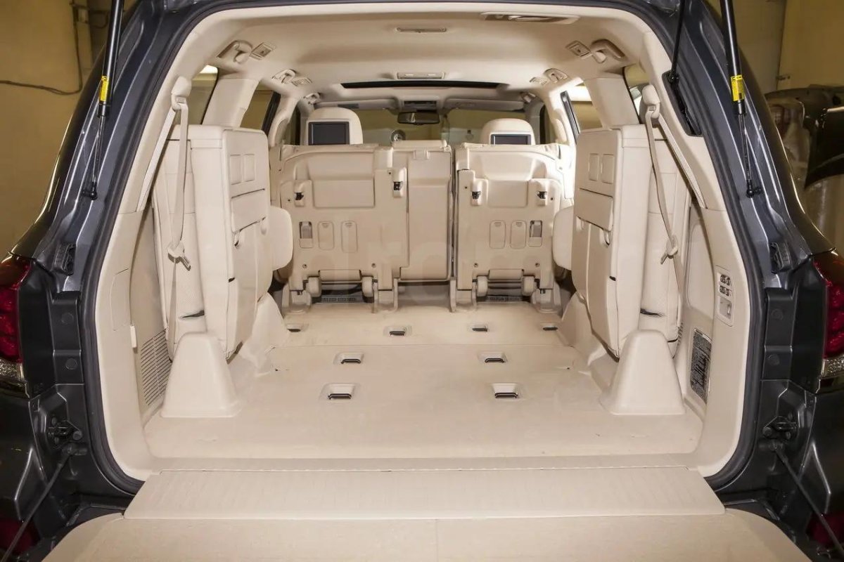 Лексус 570 Luxury 8s