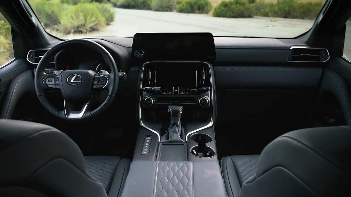 Новый Лексус ЛХ 600