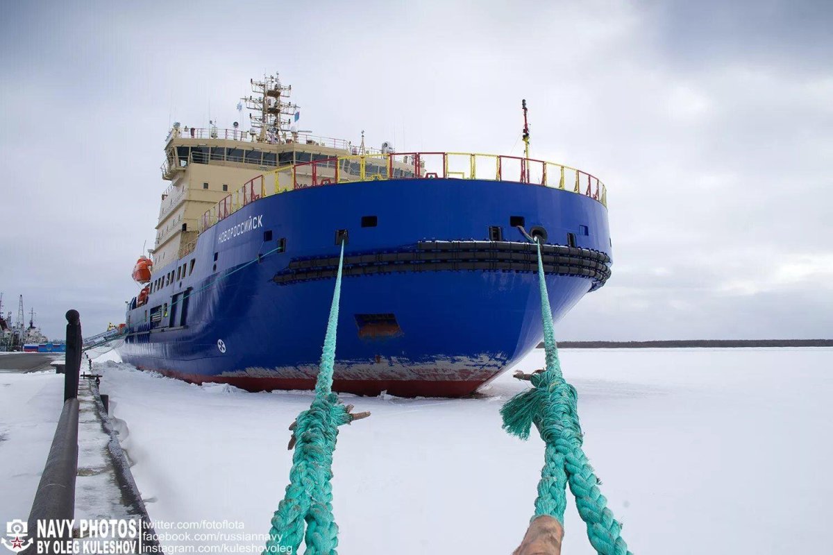 21900м ледокол Владивосток
