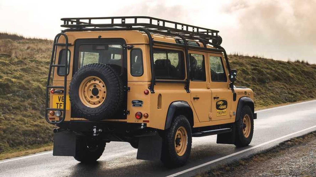 Ленд Ровер Дефендер