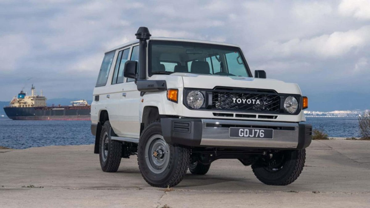 Toyota Land Cruiser 76
