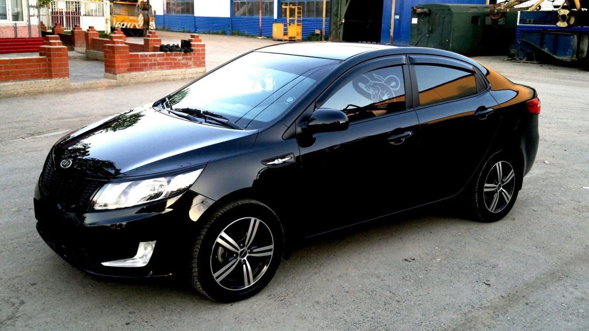 Kia Rio 2013 черная