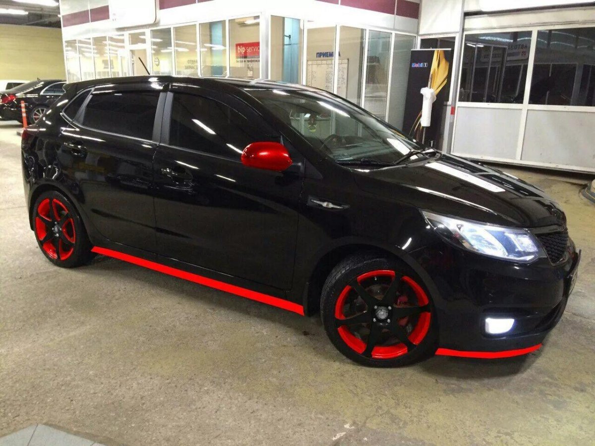 Kia Rio 4 Black Tuning