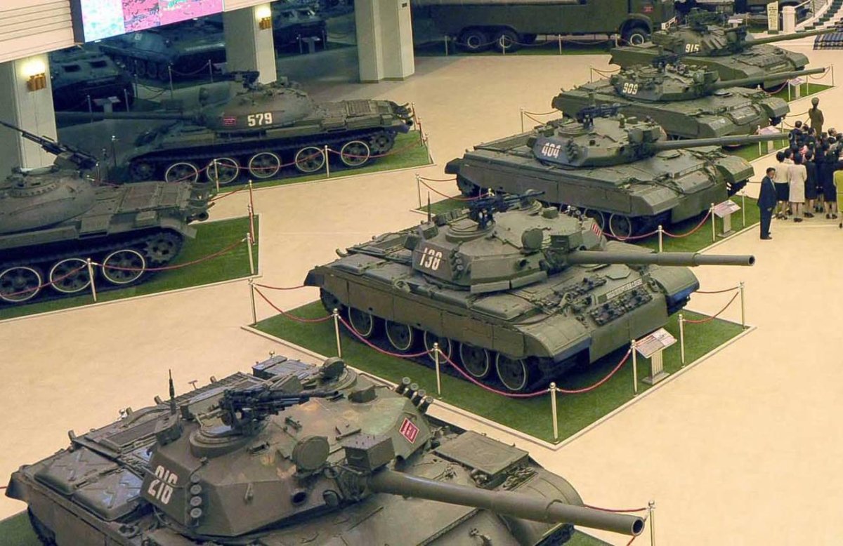 Северокорейские танки Сонгун-915