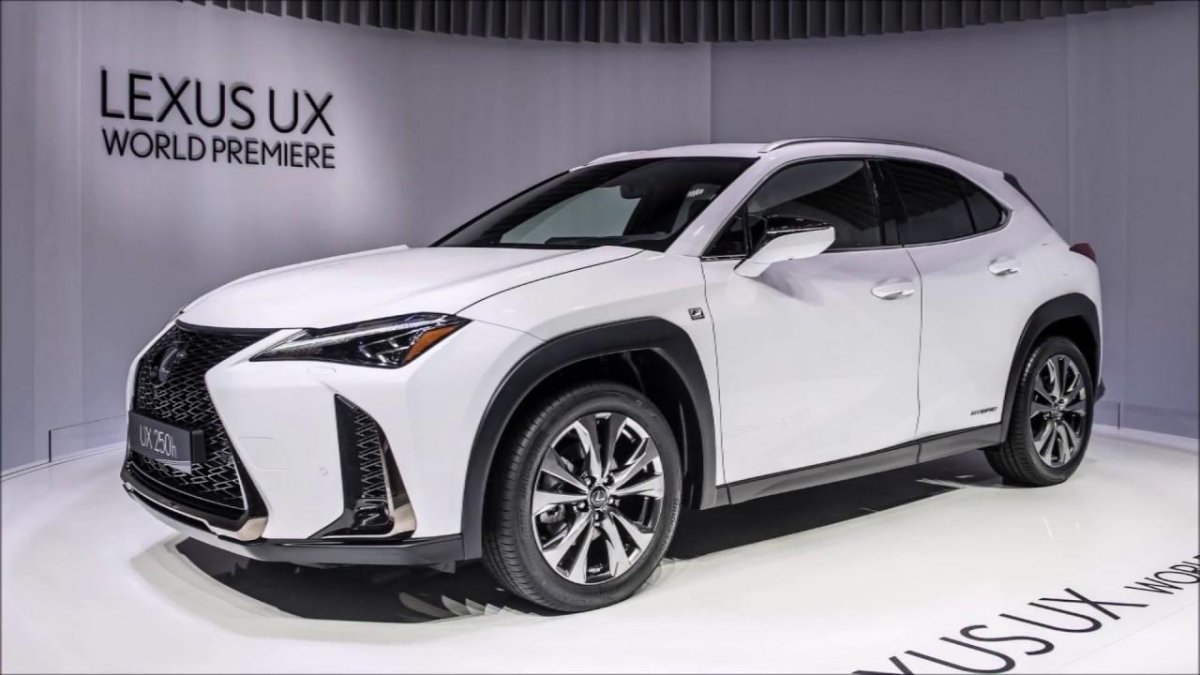 Кроссовер Lexus UX 200