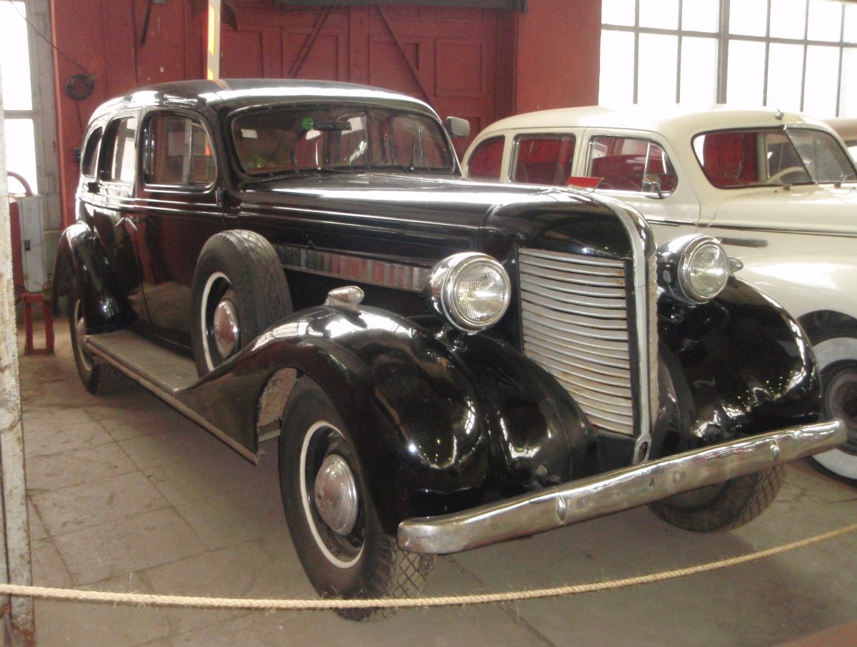 Машина ЗИС 101