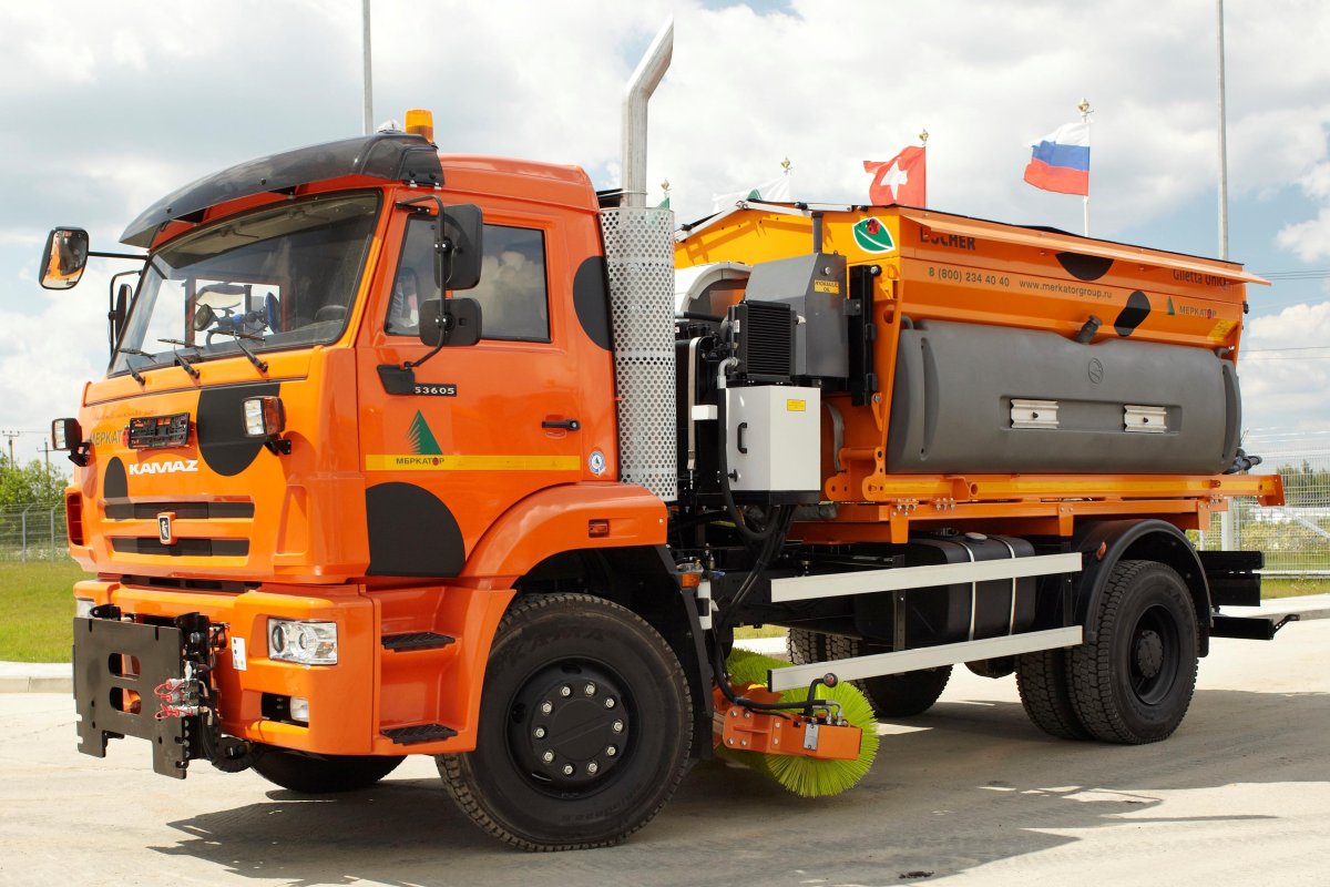 Машина дорожная комбинированная эд244км