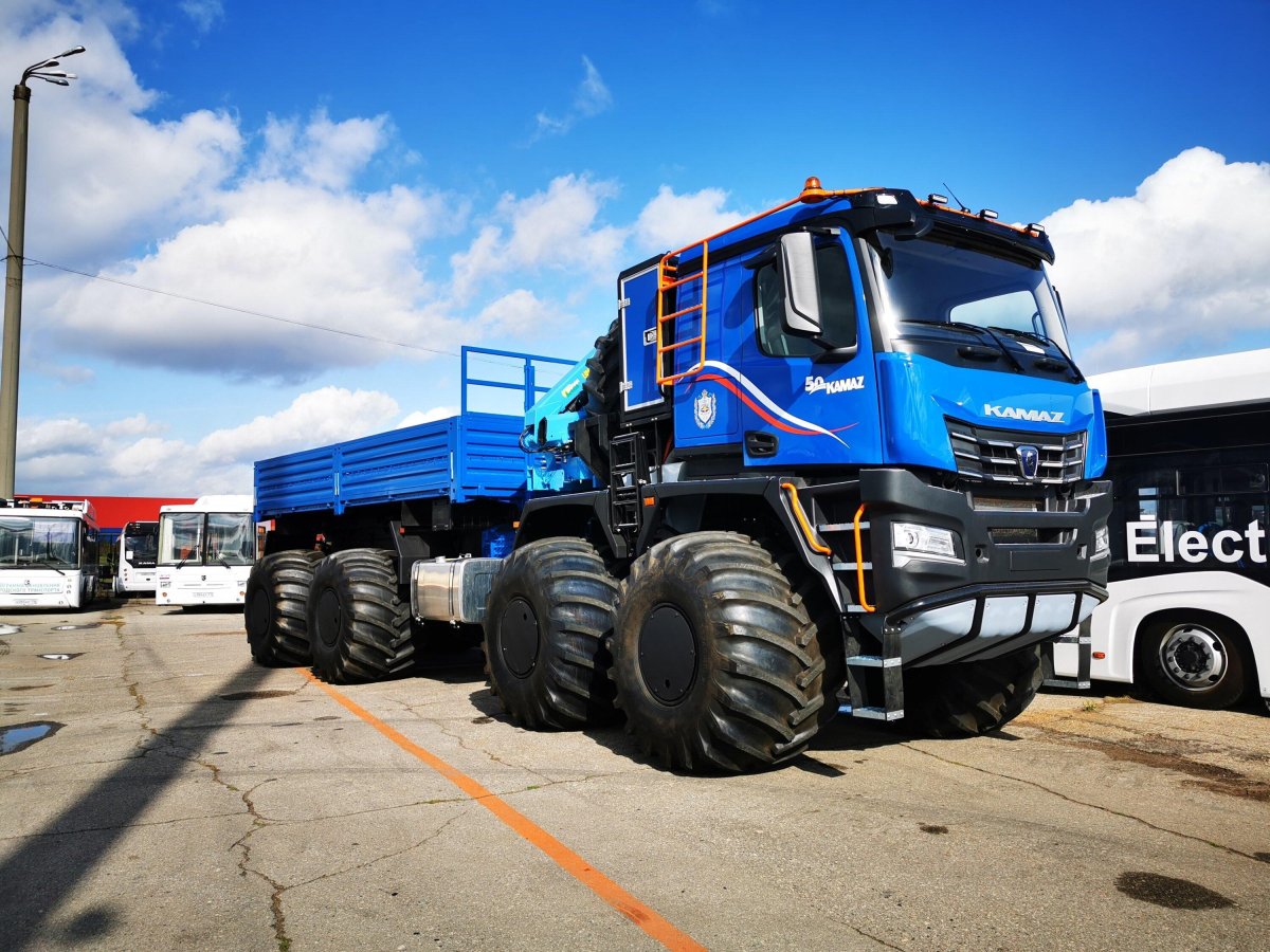 КАМАЗ Арктика 8х8