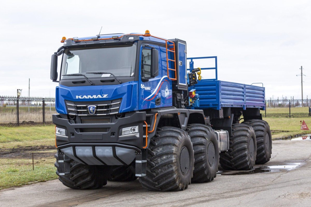 КАМАЗ Арктика 8х8