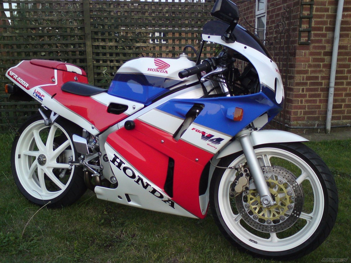 Honda VFR 400 R