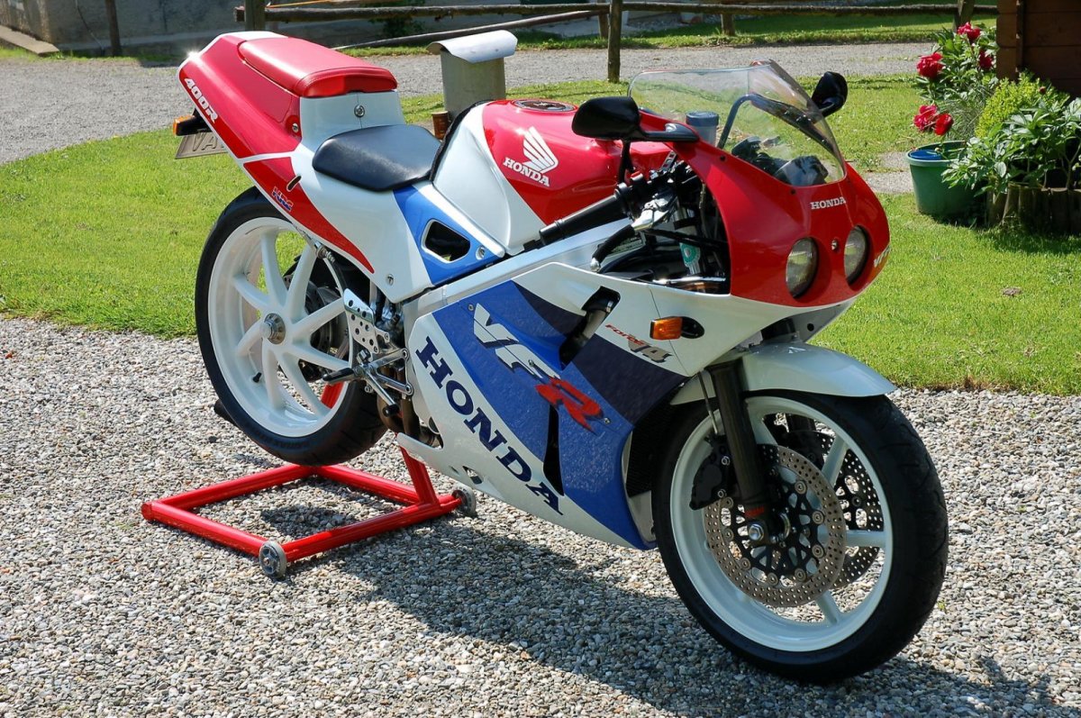 Honda VFR 400 R