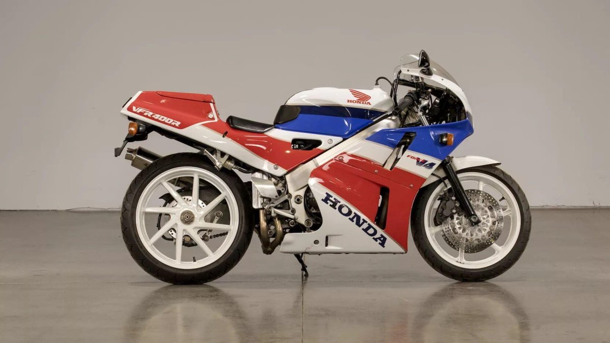 Honda vfr400r nc30