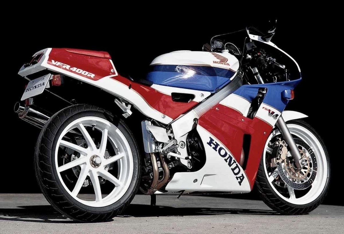 Honda vfr400r nc30
