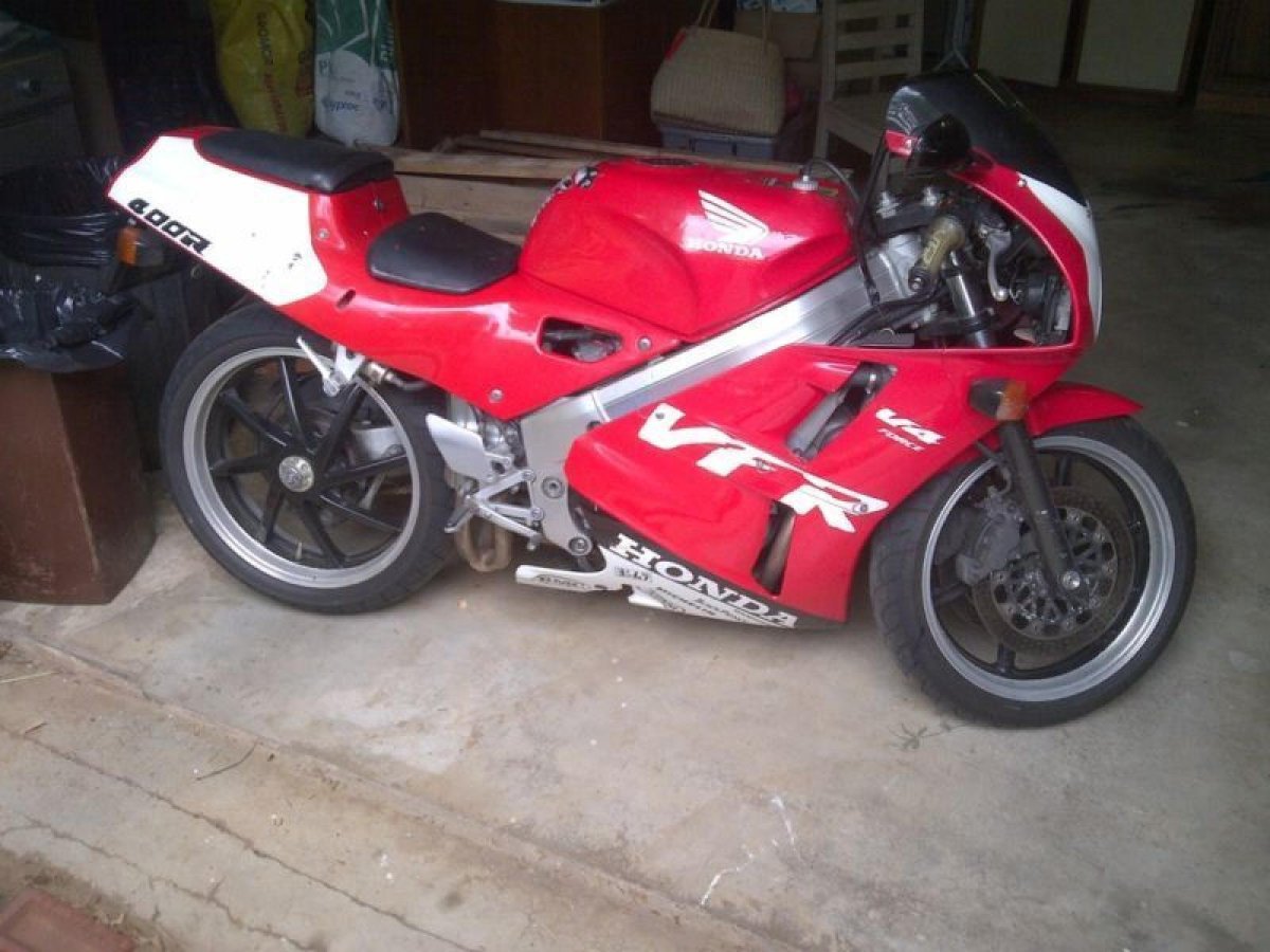 Хонда ВФР 400