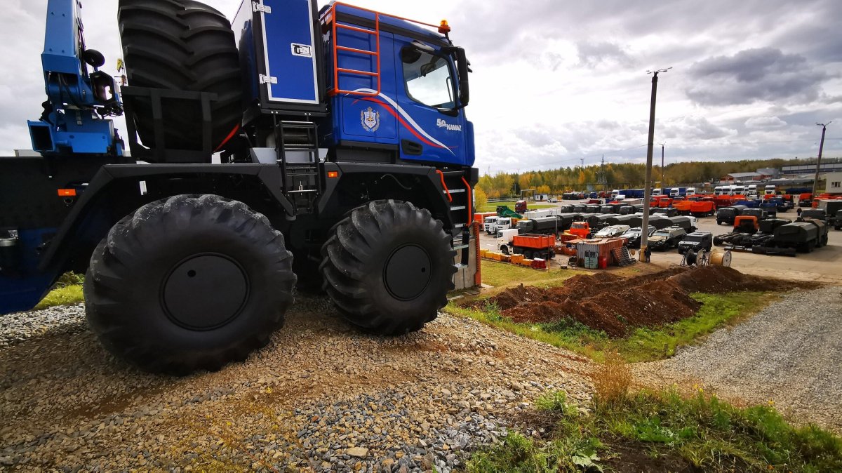 КАМАЗ Арктика 8*8