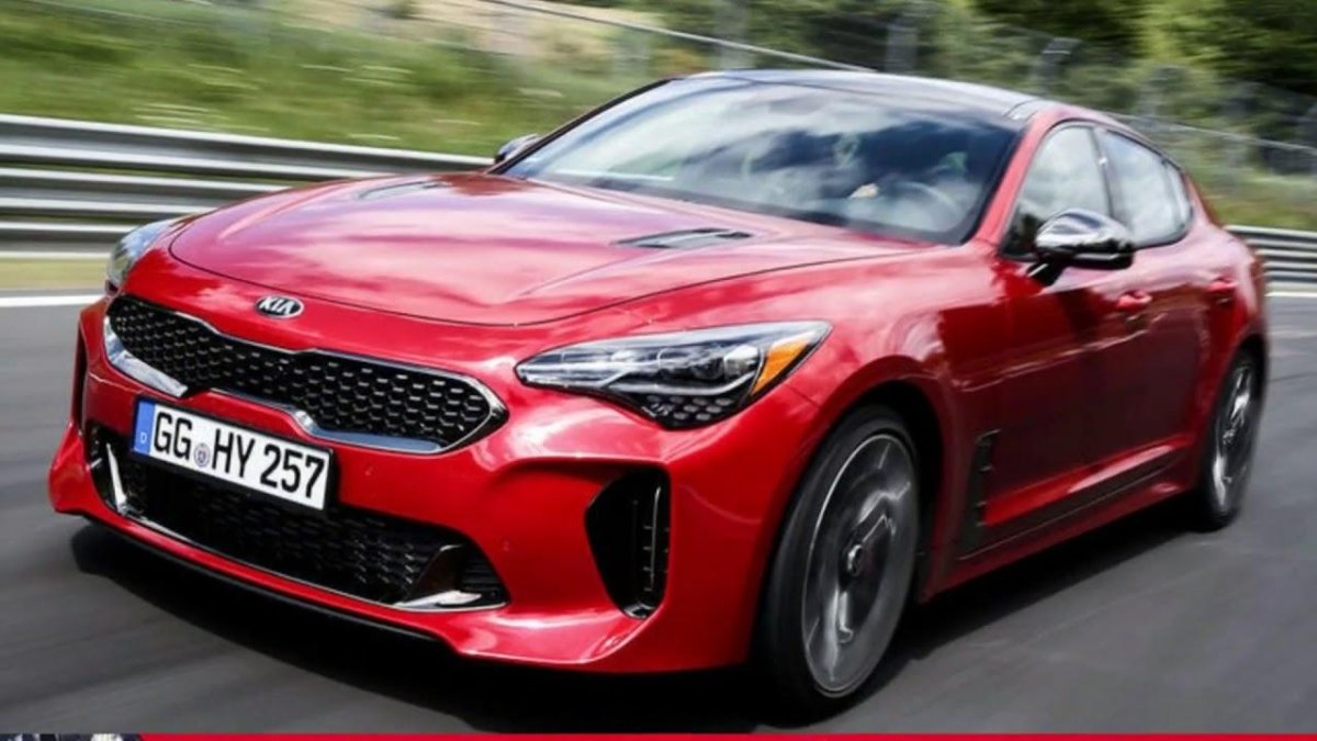 Спорткар Kia Stinger