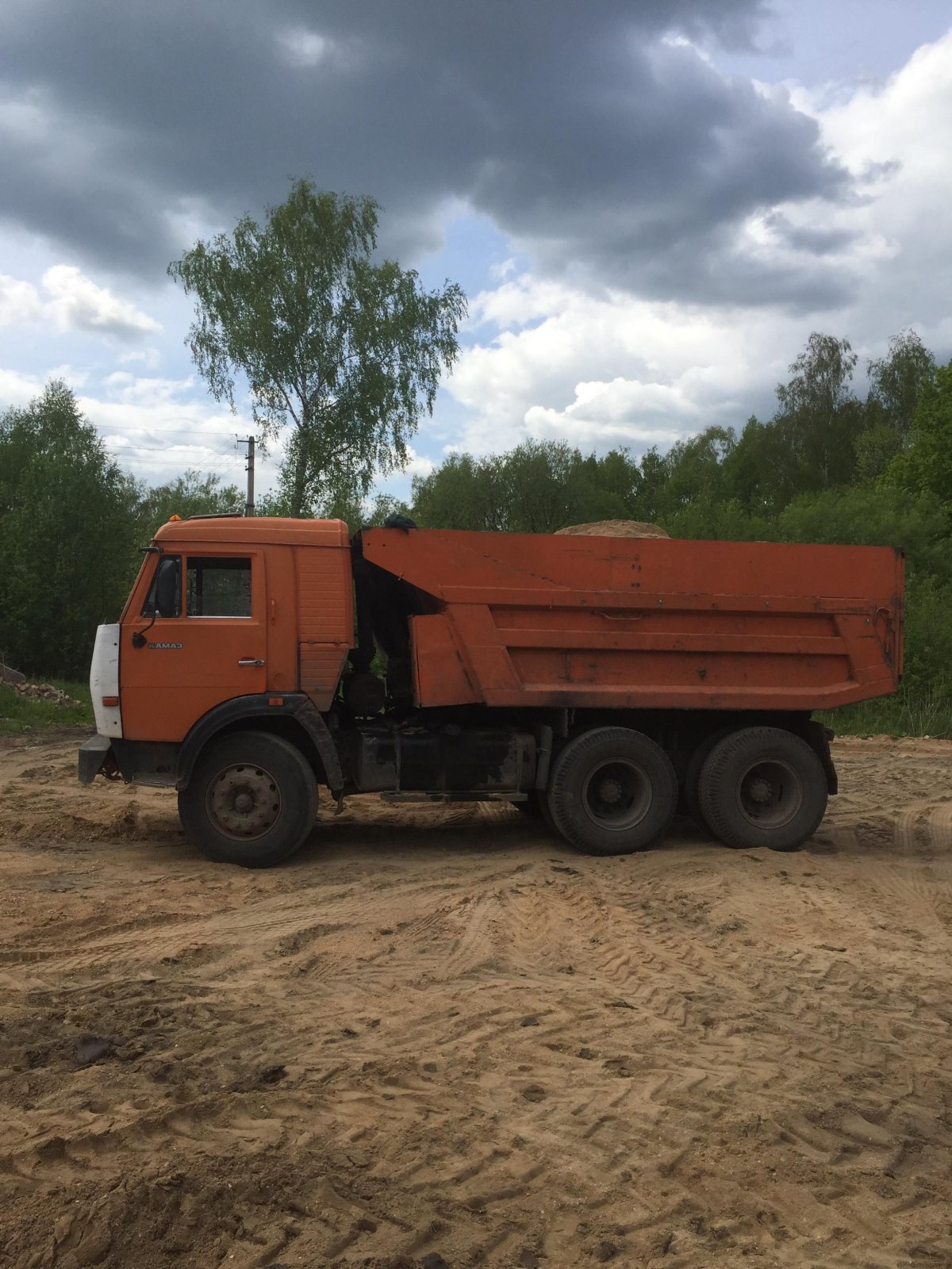 КАМАЗ С песком