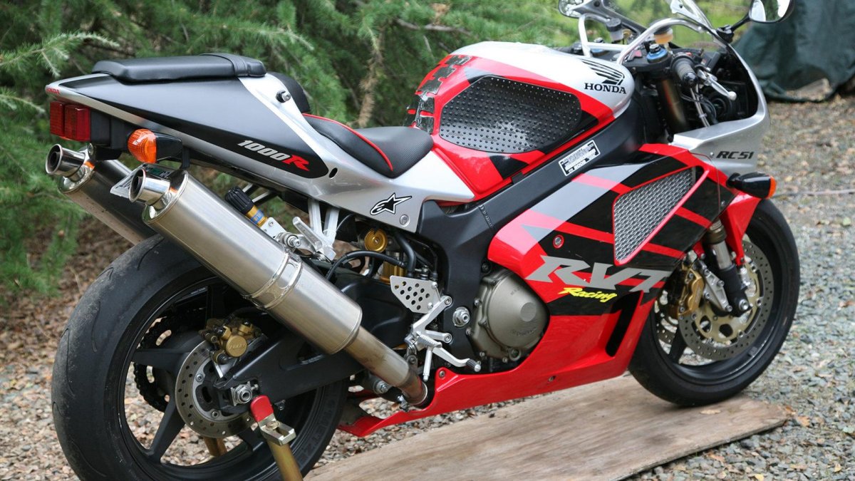 Honda rc51 Legend